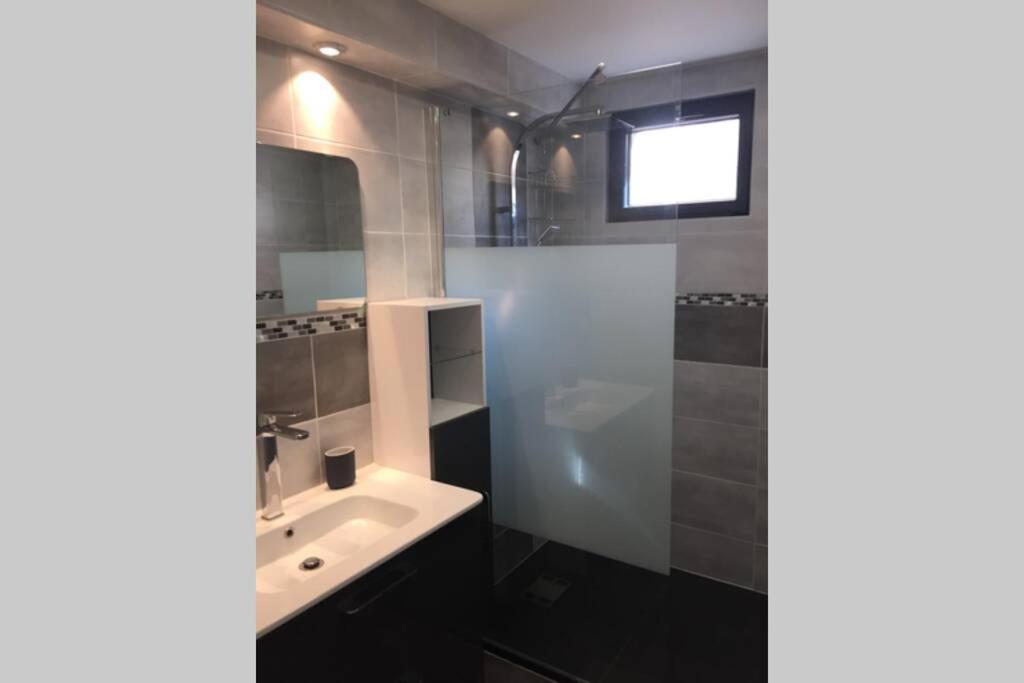 Ideal - Plage, Jardin & Jacuzzi, Proche Plage Et Thalasso - 1 A 6 Personnes Saint-Malo Exterior foto